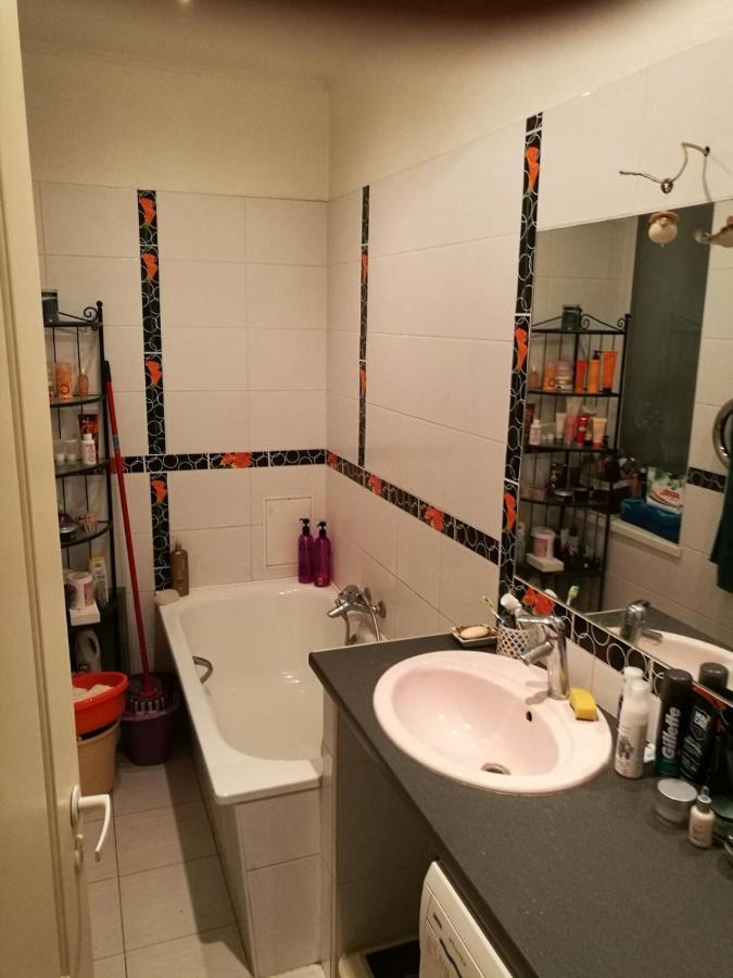 Cozy Apartment In Good Location! Riga Buitenkant foto